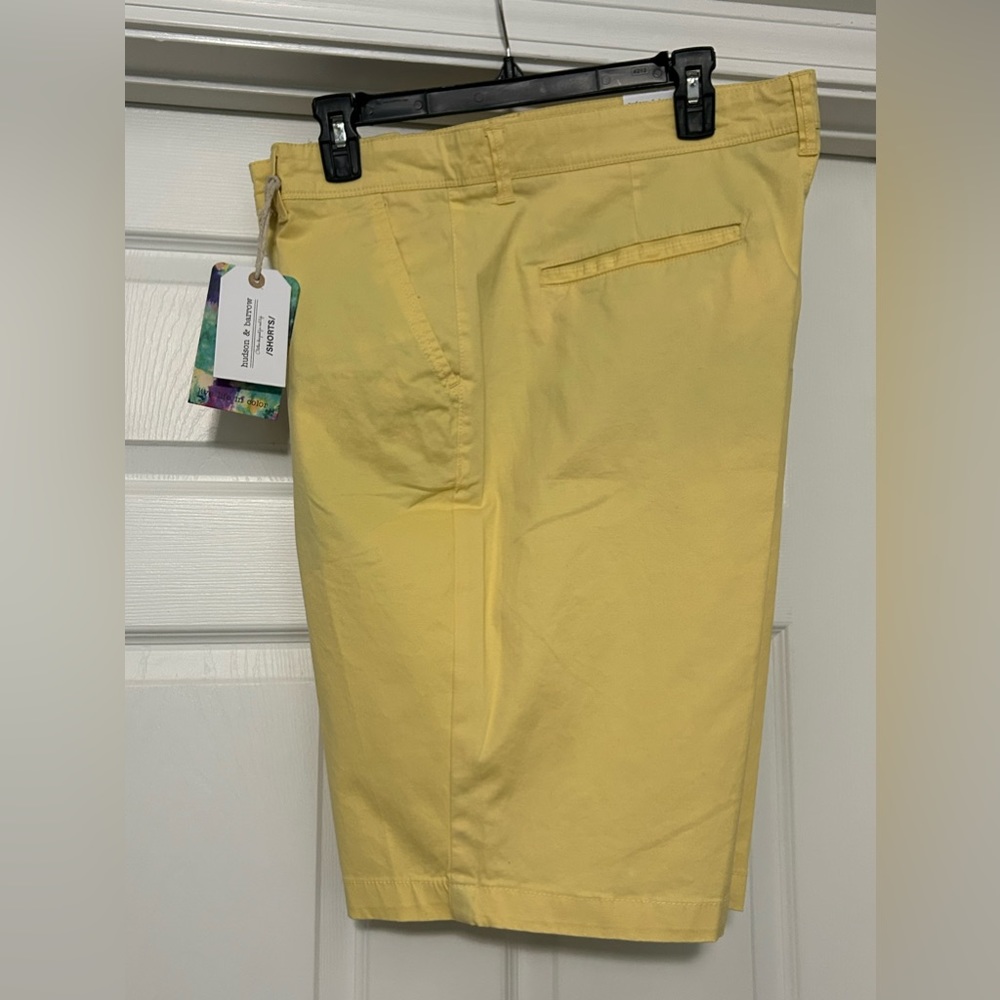 Brand NWT Hudson & Barrow Yellow shorts  Size 38